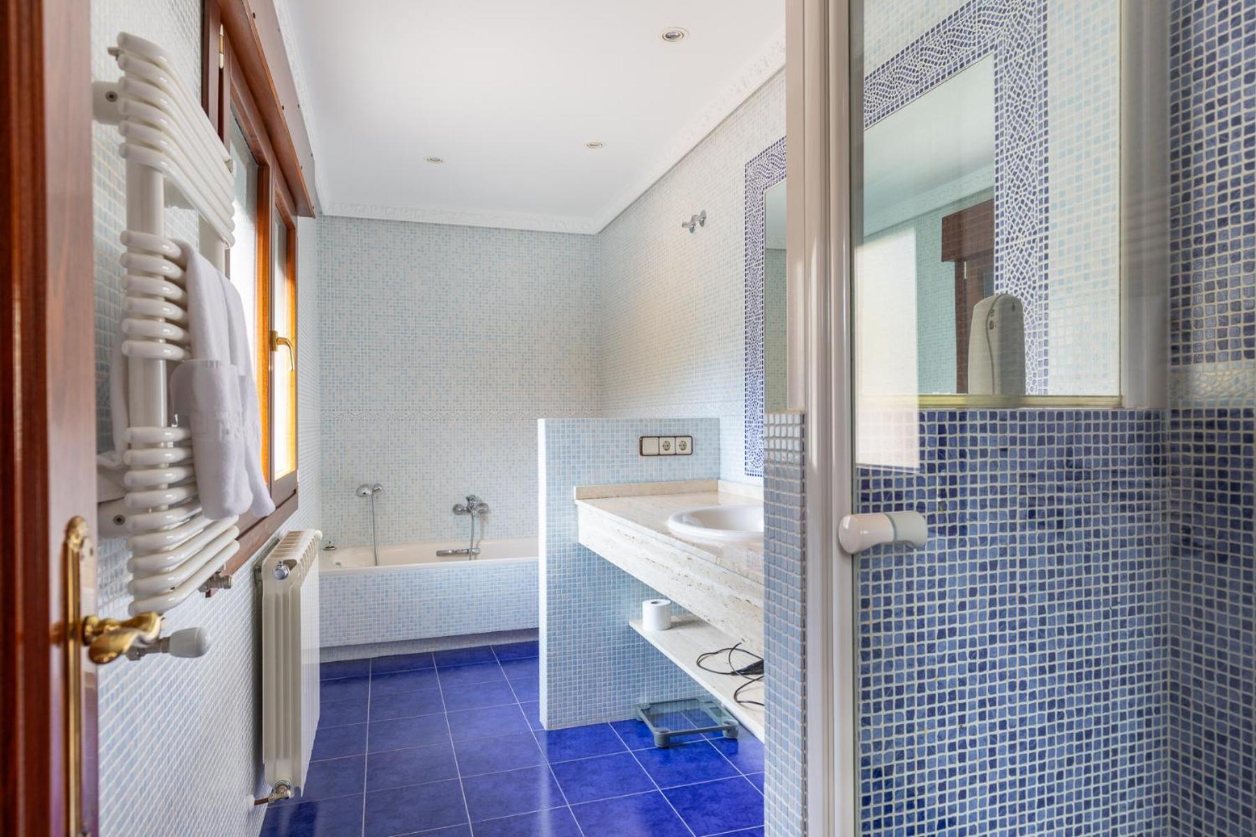 فيلا Mansion Con Jacuzzi A 40 Grados, Gran Piscina Y Padel إل تيمبلو المظهر الخارجي الصورة